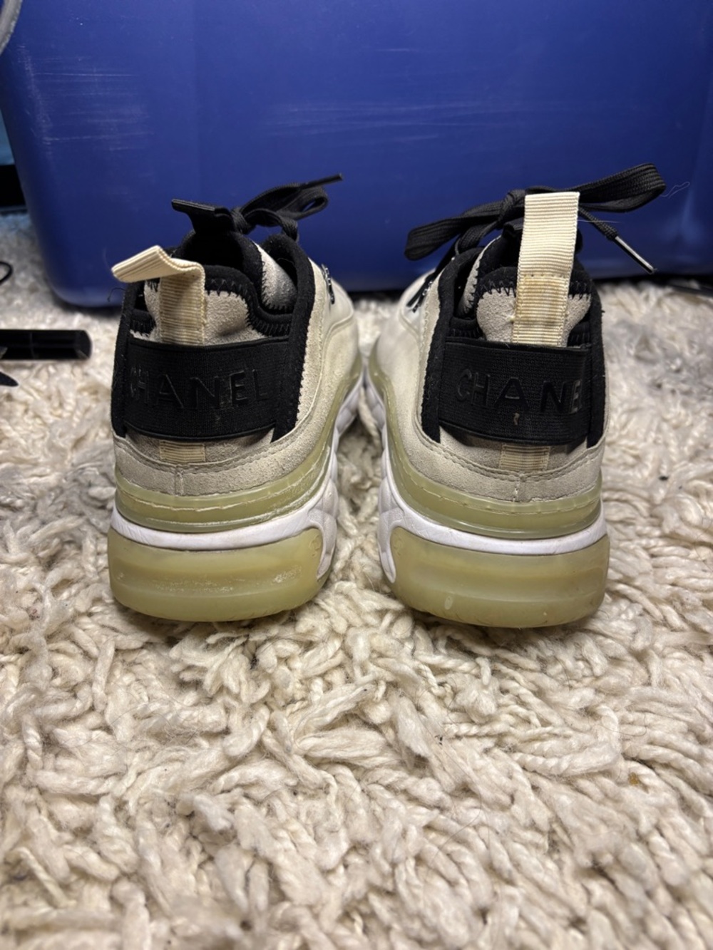 CHANEL Velvet calfskin mixed fibers CC sneakers 37 White grey yellow - Picture 3 of 7
